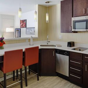One-Bedroom King Suite